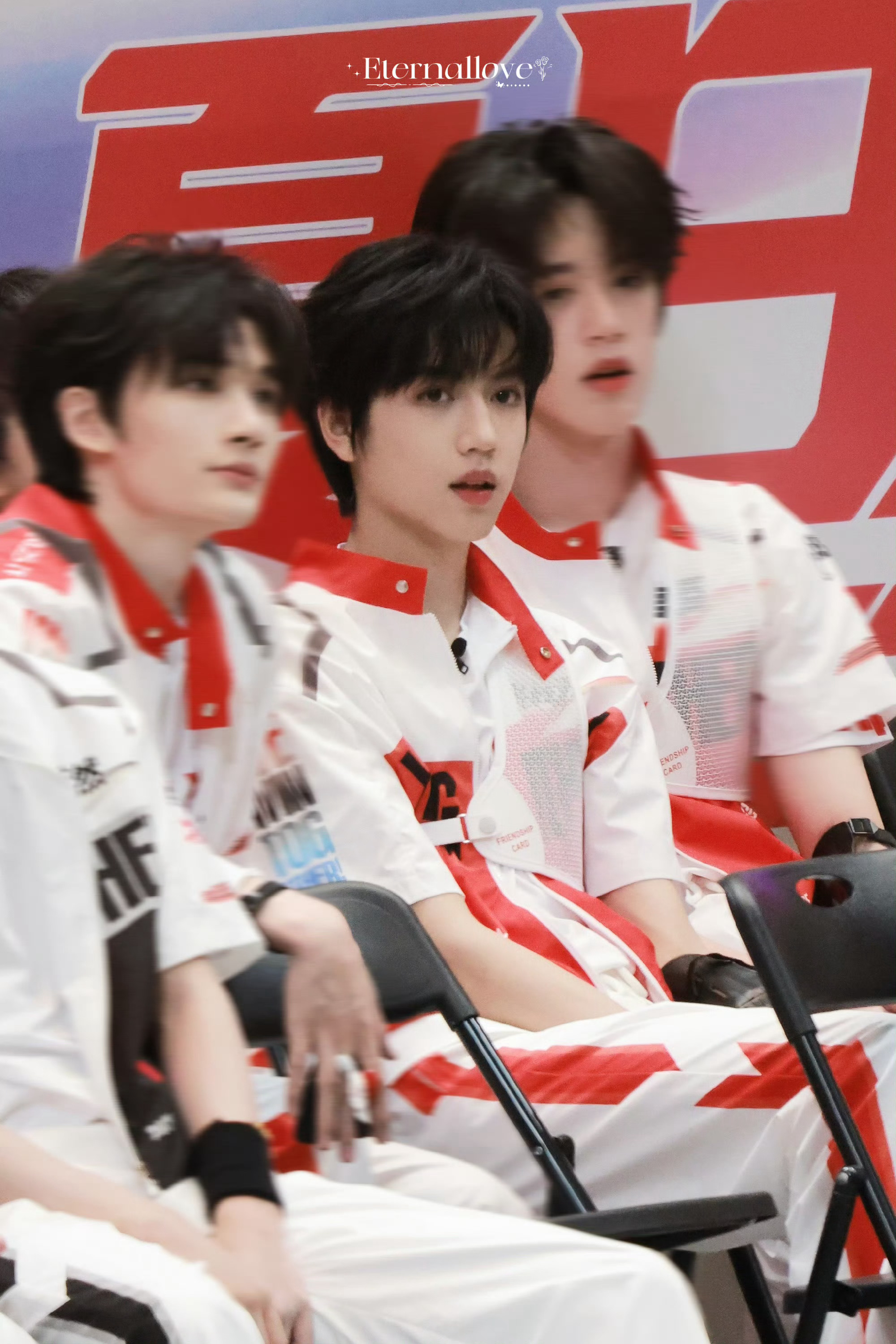 投稿 TF家族张桂源今日运动会饭拍 09年的弟弟 欧巴感好强 ​​​