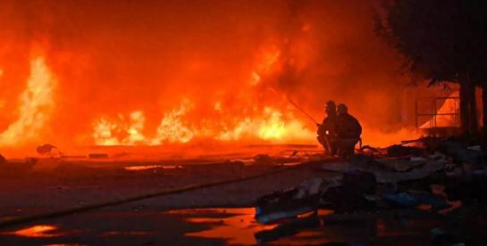 俄乌战争刚刚开始，俄罗斯首都莫斯科遭遇大规模轰炸，空中交通陷入瘫痪，现在该轮到俄