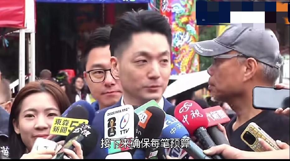 徐巧芯跟着蒋万安混，是跟对了，蒋万安年轻不像赵少康，卢秀燕等老人。
还有就是徐巧