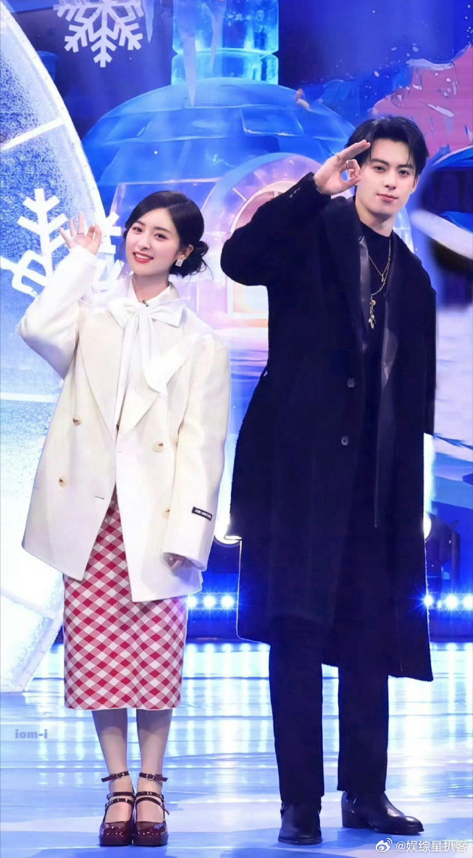 沈月自曝和王鹤棣是古董级CP王鹤棣沈月再谈首次荧幕合作 八年老友同框也太自然了，