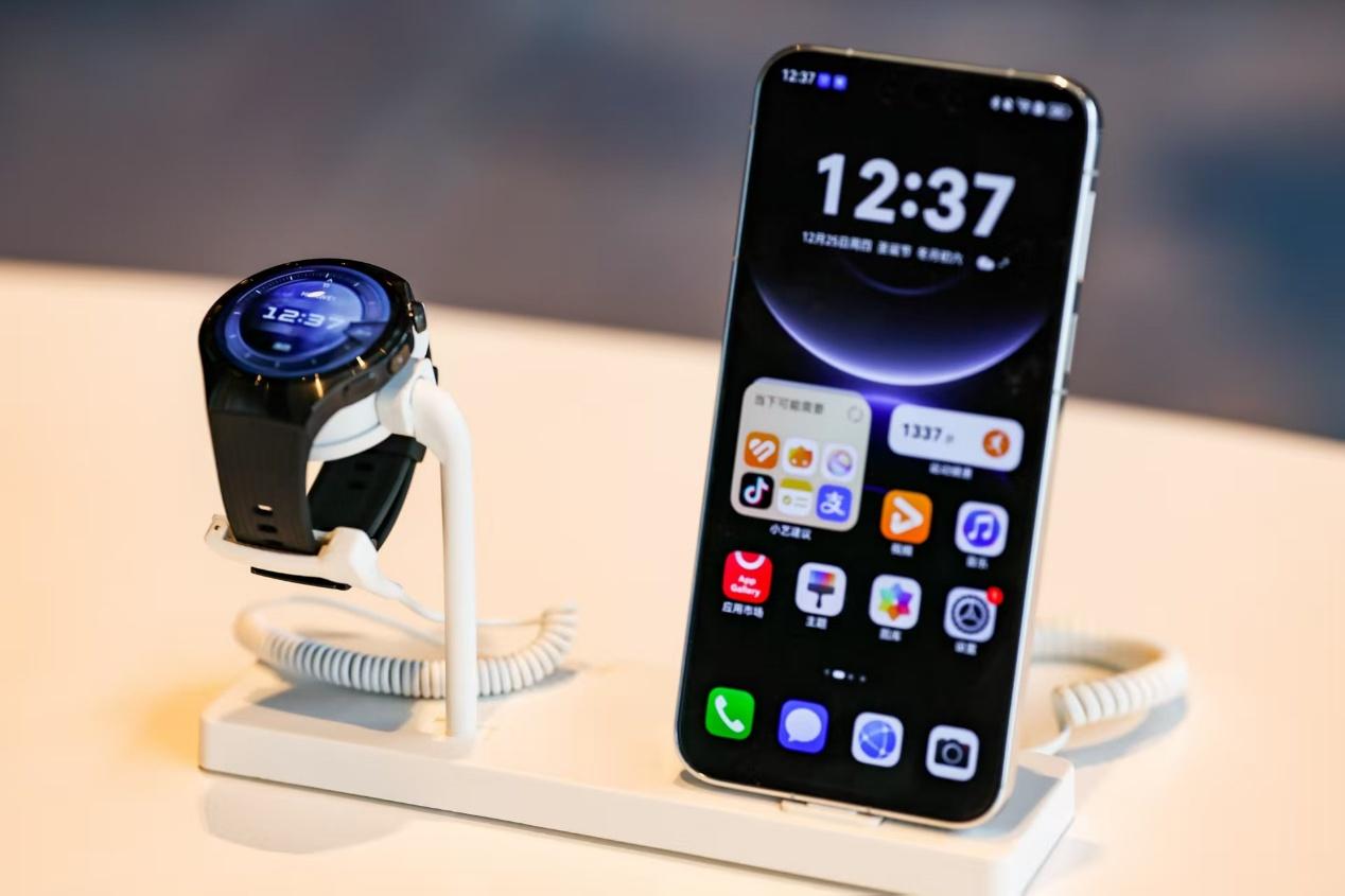 华为擎云让健康管理扎根社区“土壤”，实现科技惠普
 
华为擎云联合合作伙伴，在全