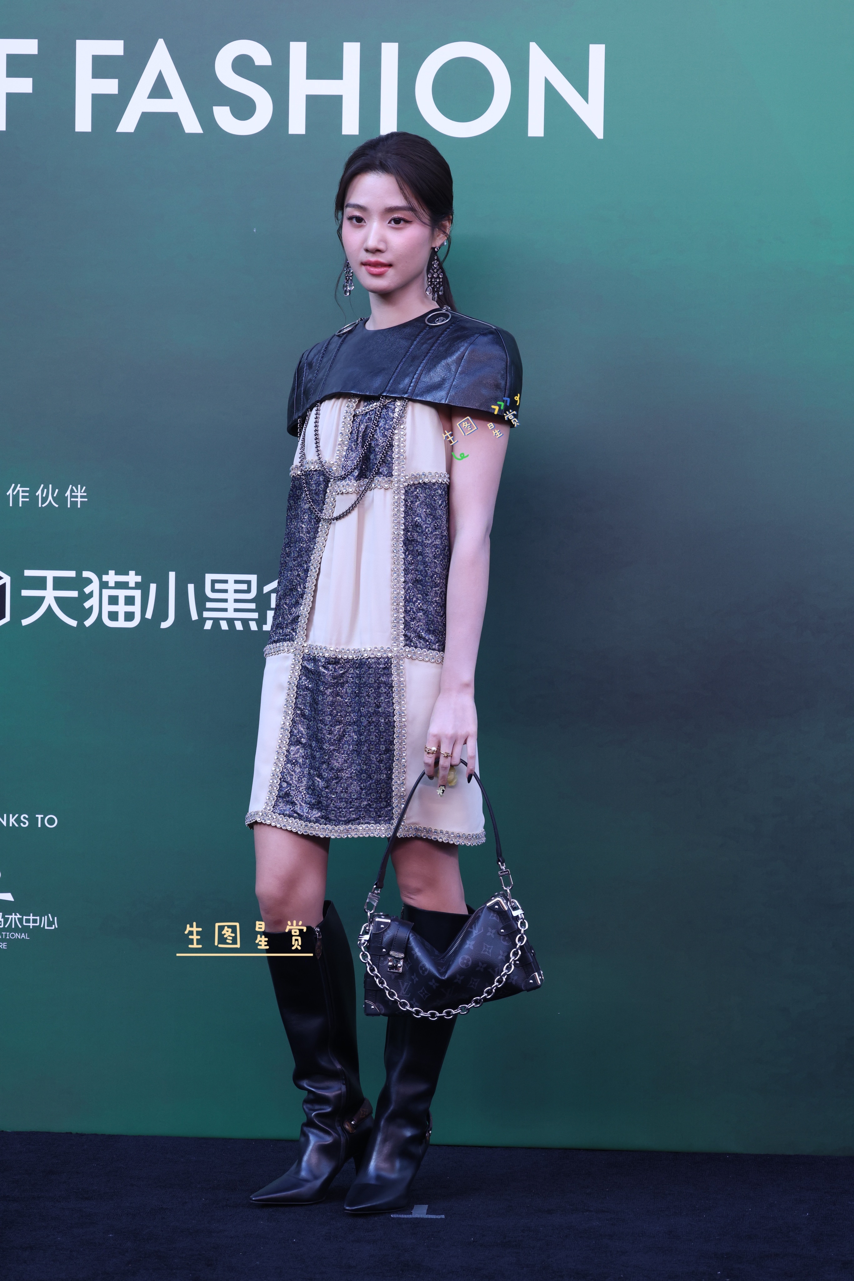 卢昱晓× vogue盛典红毯甜酷风的噜噜晓[期待]女明星VOGUE盛典造型出图卢