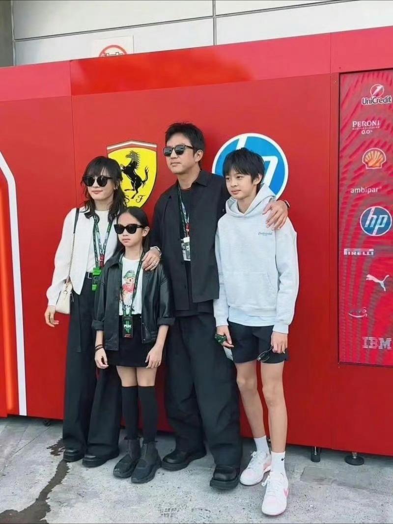 孙俪邓超13岁儿子身高哇塞，时间过得好快啊，邓超孙俪儿子等等已经十三岁了，长这么