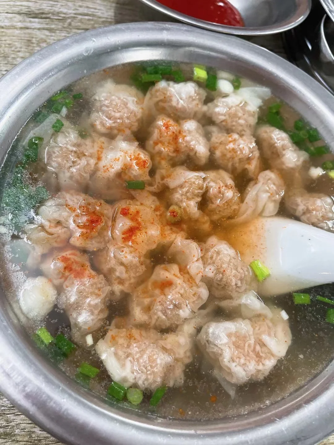 推荐！香港🇭🇰闽南皮薄馅大馄饨 好好食