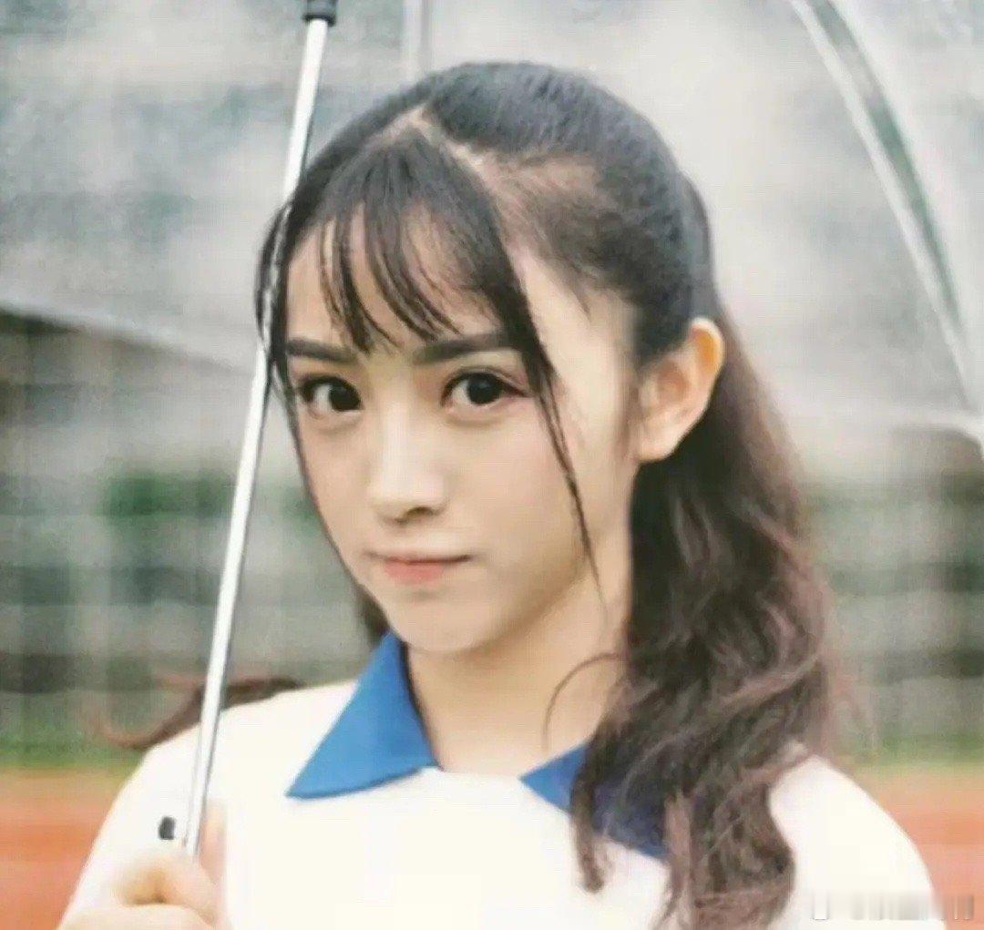 看了旧照片完全认不出来，跟现在都两模两样的[允悲] ​​​