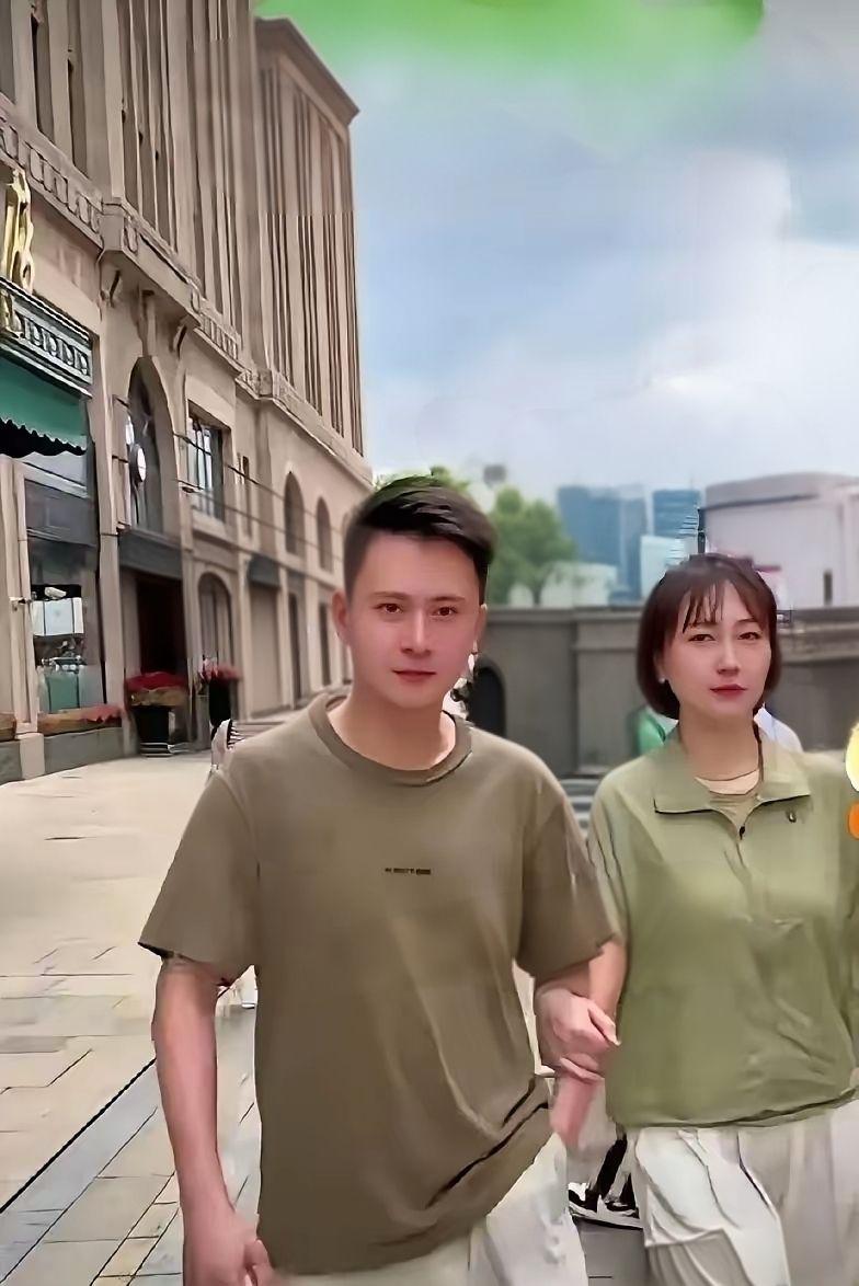杨帆
李枫
夫妻照