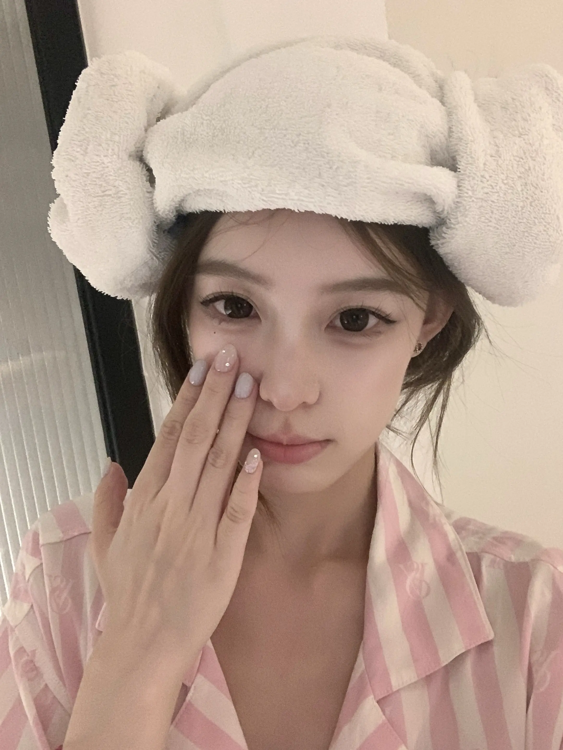 发现自己做的眼泪💧美甲。