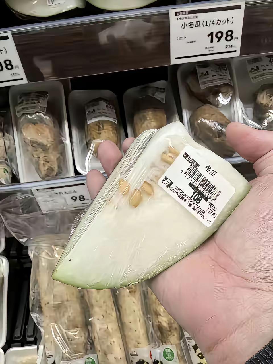 兄弟告诉你
这在国内
这么点都不可能要你钱[黑线]