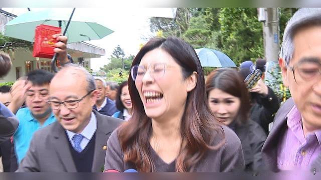 指南宫参拜闪避媒体！郑丽文听记者问「有感受到灵动吗」？突爆笑！

今（25）日初