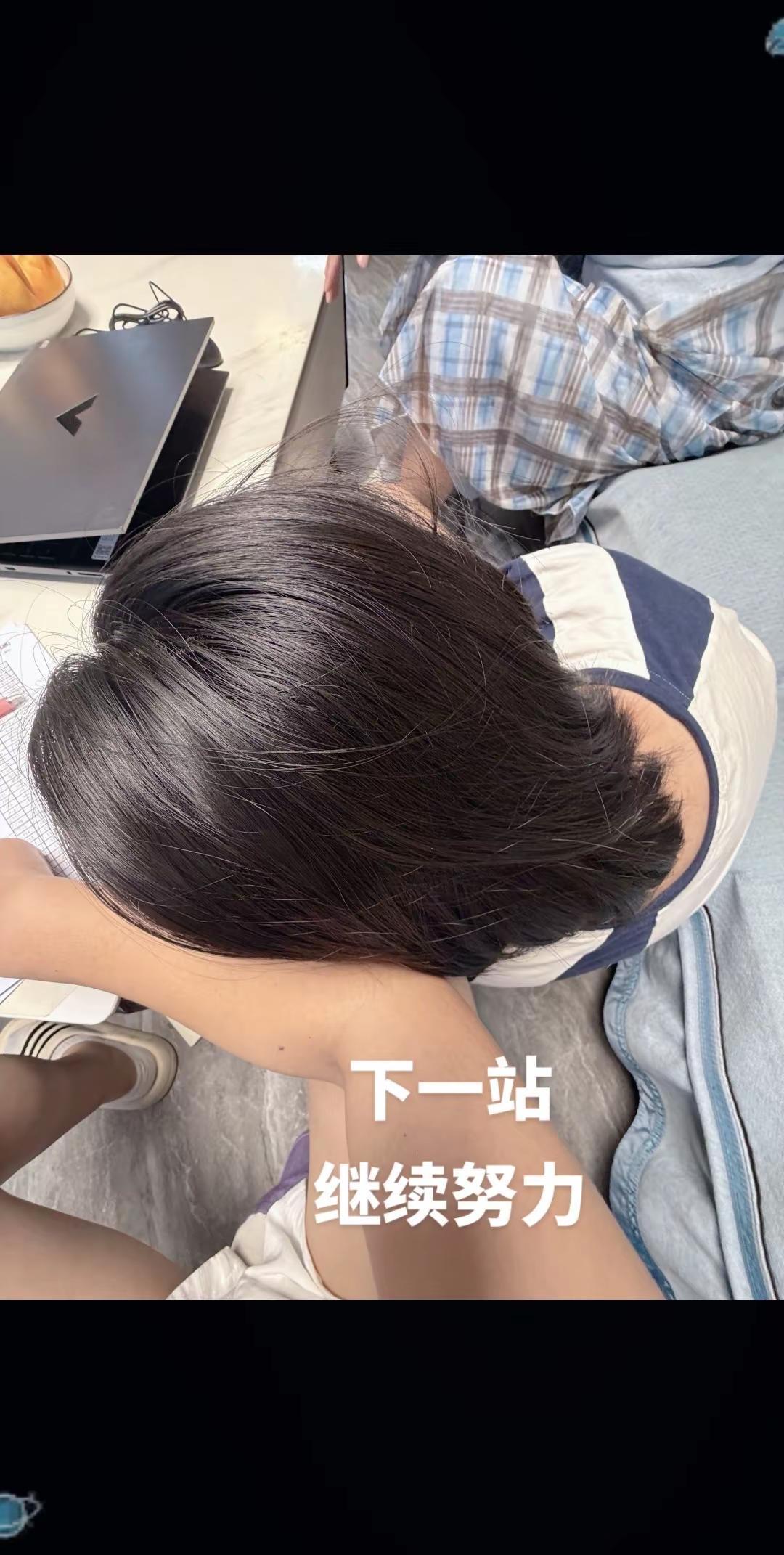 今天看到一条高赞评论：为人父母终究要明白，孩子成绩的高低，技能的多寡，终是人生的