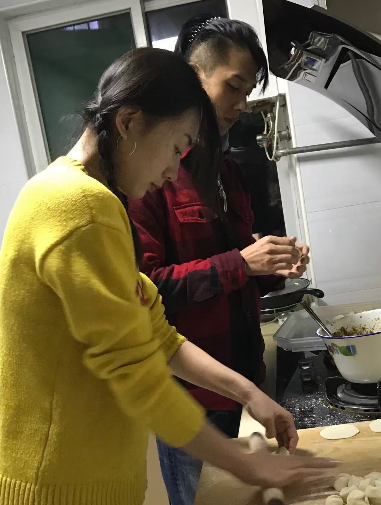 孙绍龙结婚了低调实力派孙绍龙迎来人生重要时刻，官宣结婚的消息让粉丝惊喜不已。期待