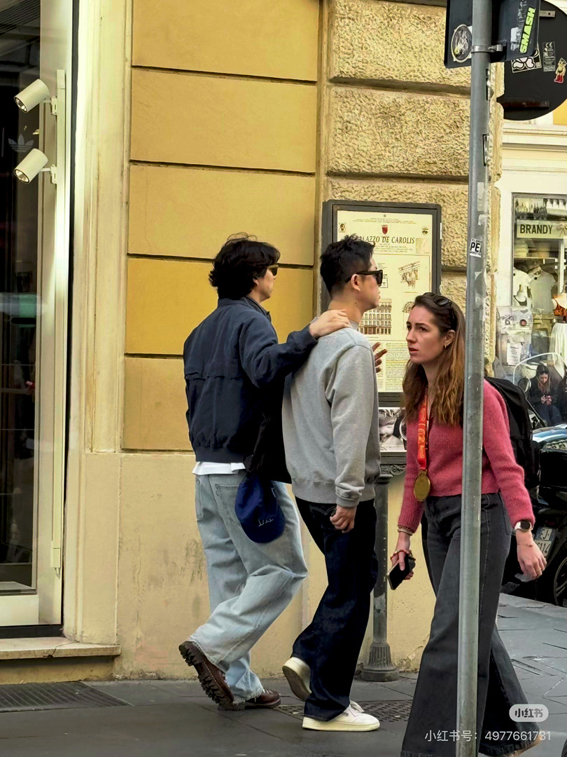 xhs总是能看到别人藏着掖着的事情