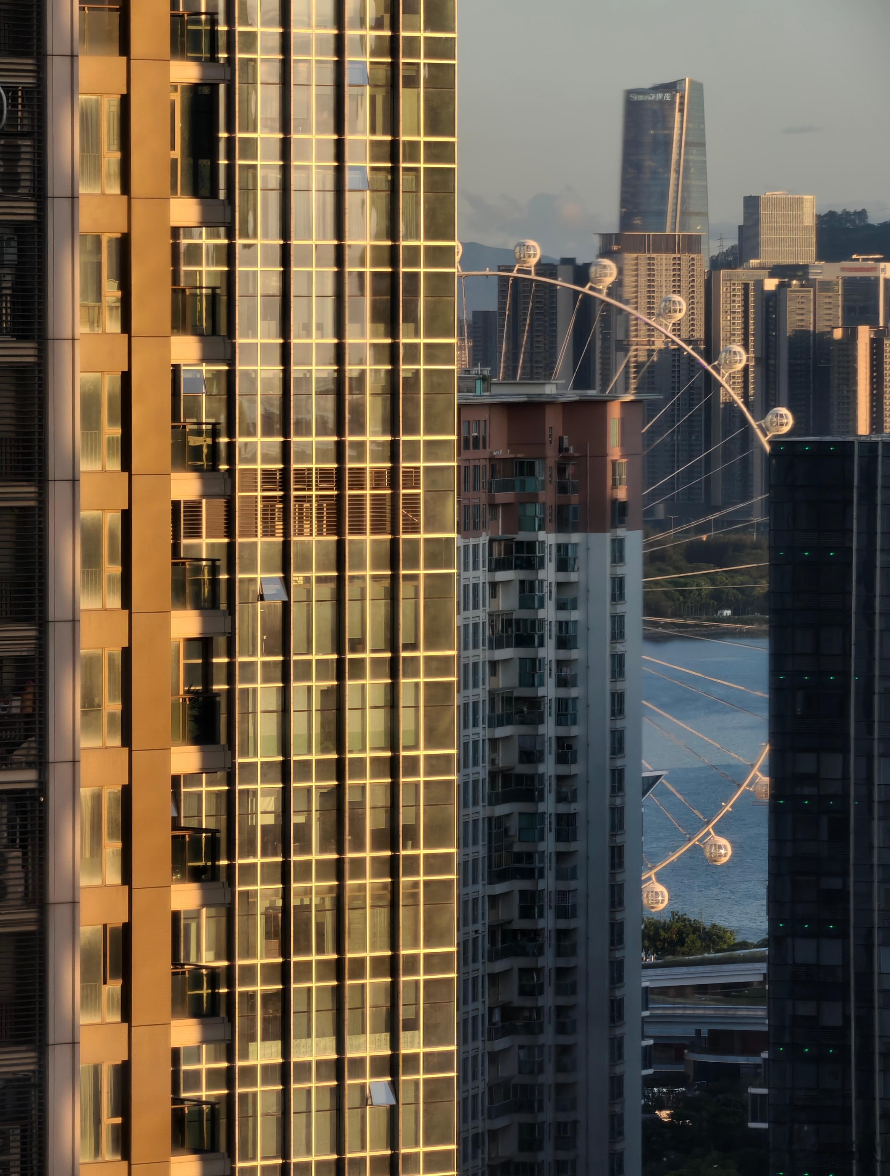 超强台风万宜 早安，现在都11月下旬了，还有超强台风[允悲]  