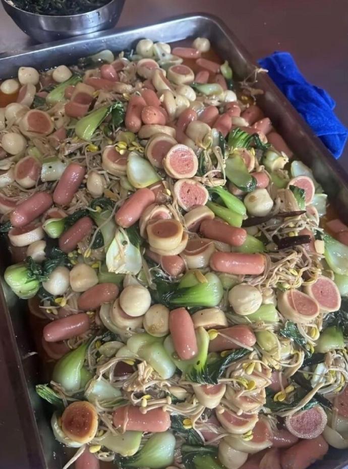 幼儿园的饭菜就这样，但是小孩很爱吃，怎么办？ ​​​