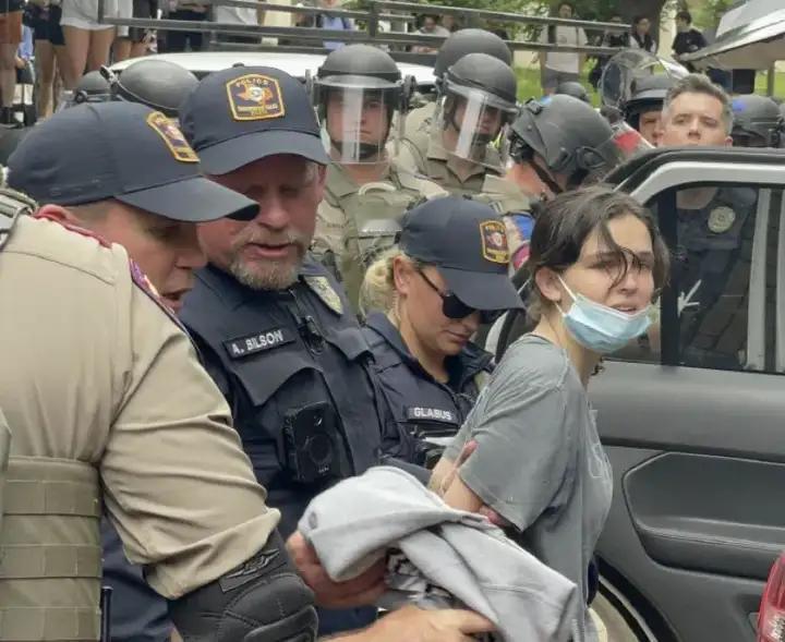 美国高校反战浪潮，证明了美国建制派的懦弱和愚昧，青年人则看得明白。上次“占领华尔