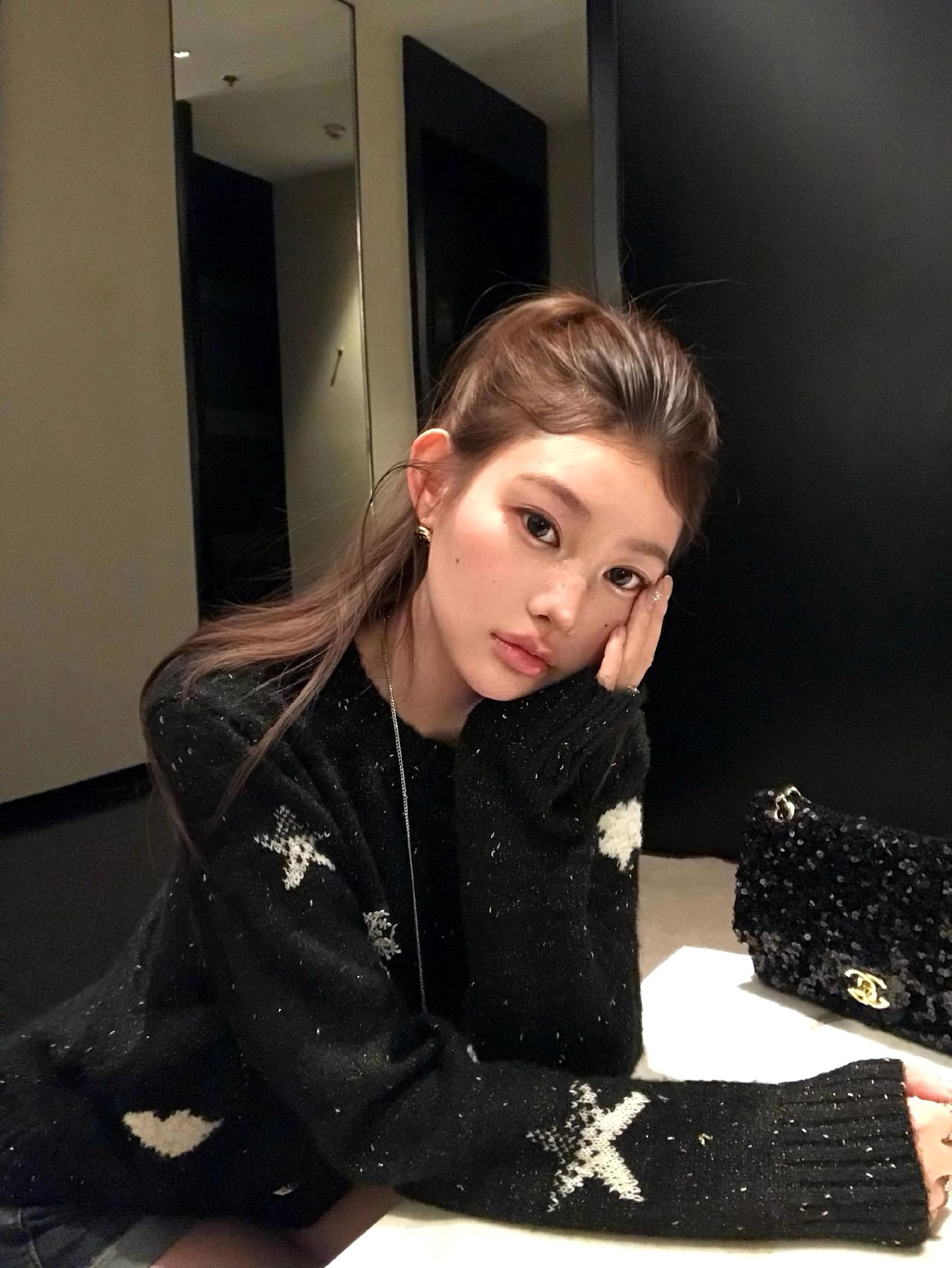 被你牵着的手是不可能的画面