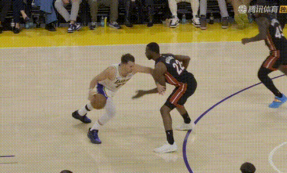这背传挺准……[允悲]热火vs湖人 ​​​