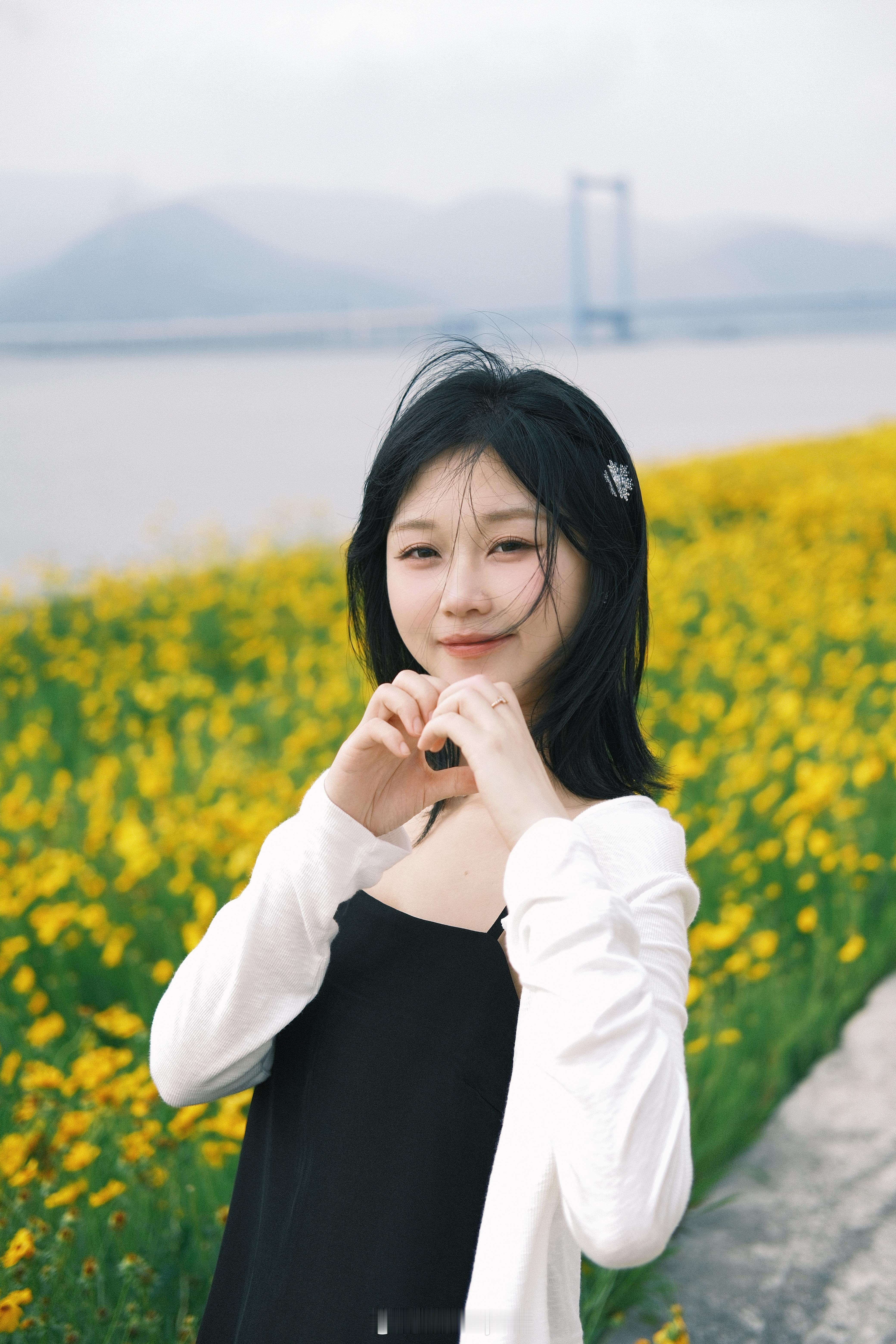 故事的小黄花🌼  ​​​