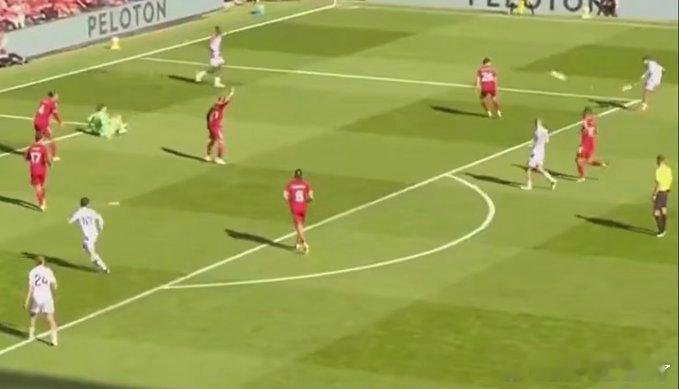 在每日电讯投票关于穆尼奥斯的射门60% 的人认为这是一个聪明的进球，且没有规定禁