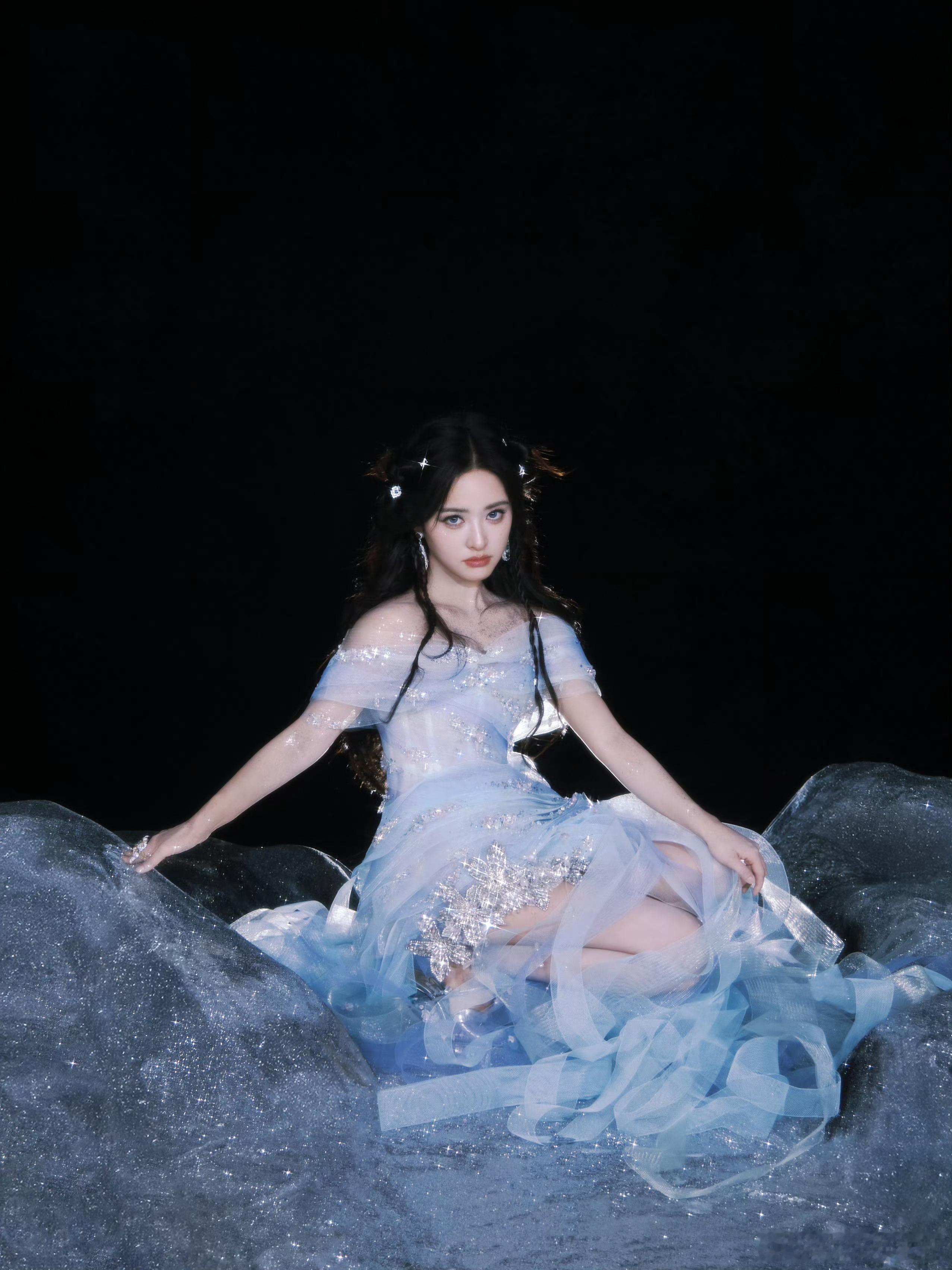 沈月要来成都了沈月加盟由章笛沙导演的电影《群星闪耀时》成都路演！期待美女来成都啦