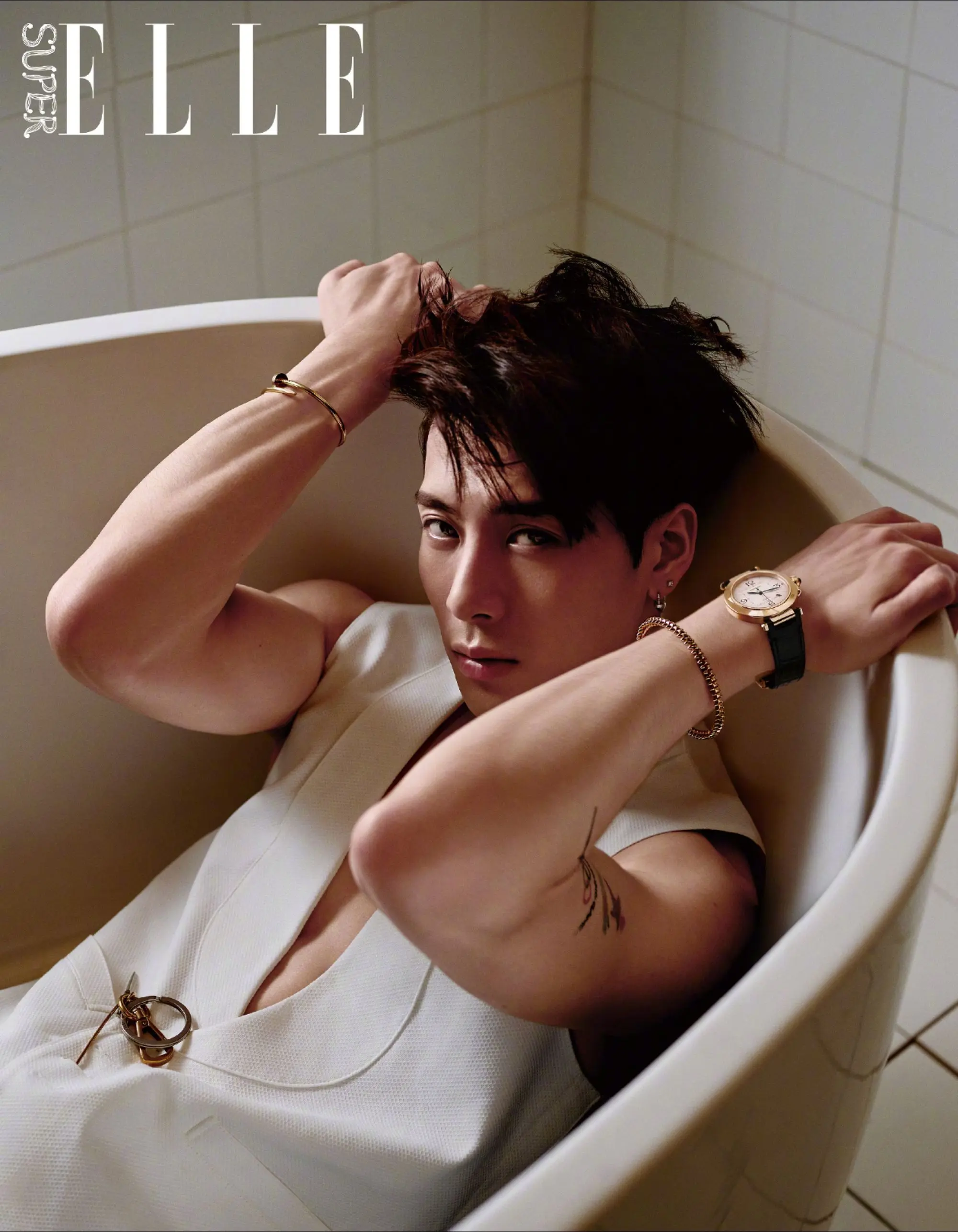 在明天预告出来前先回味一下之前的ELLE.听业内人士说这次的非常惊艳?...