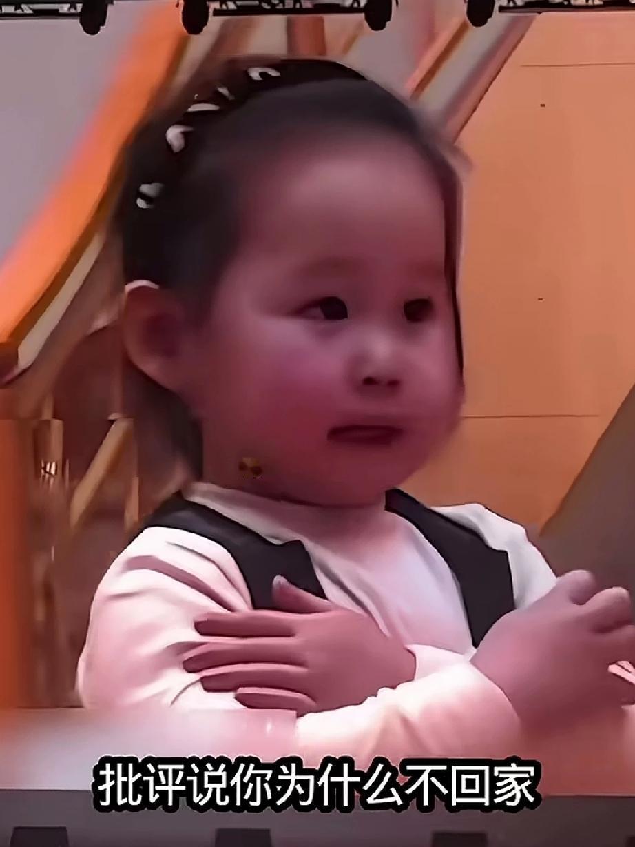 赵本山喜欢他的女儿妞妞胜过儿子牛牛，因为女儿从小比较机灵，儿子从小比较憨厚。他说