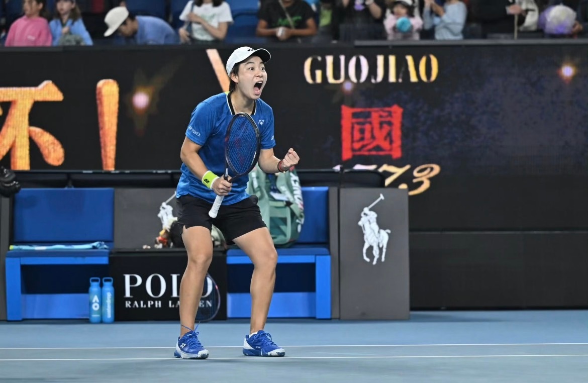 小白创造中国军团2026澳网正赛首胜后，第二轮要在罗德·拉沃尔球场面对世界第一萨