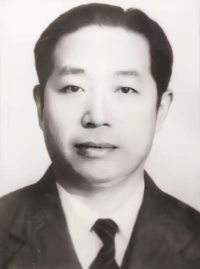 1945年日本投降后，地下党员凭一己之力，骗走日军大批军火！

1945年日本投