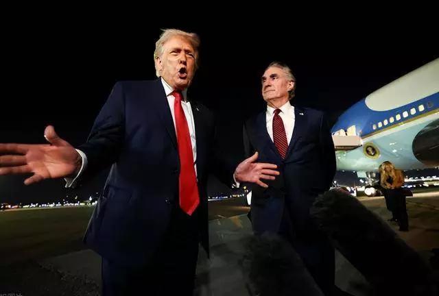 美国说中国不还100年前的债务，它就不认欠咱的钱。所谓100年前的债务，像庚子赔