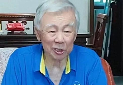 曾经叱咤体坛的女排教父，晚年竟如此接地气？2026年7月，87岁的袁伟民现身北京
