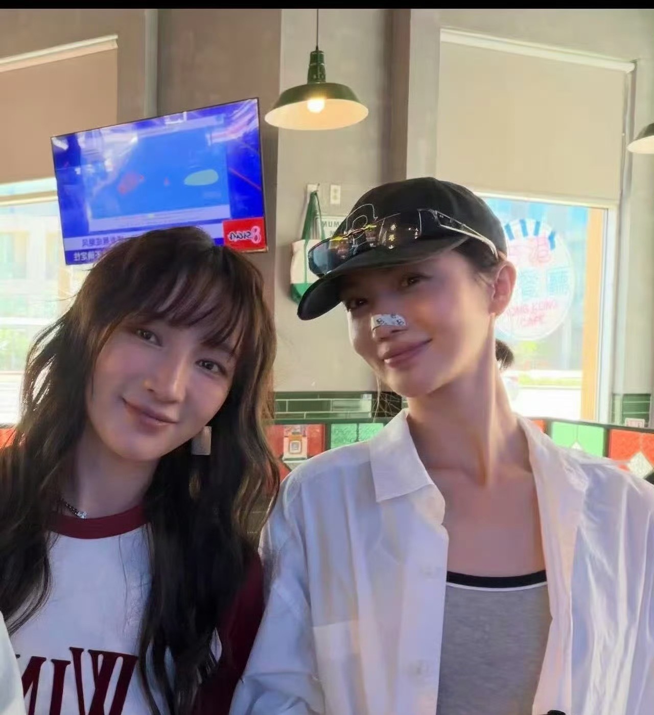 美国偶遇金晨孟佳状态好好呀宝宝 在美国玩得开心呀DDS-DDU👧🏻🫶🏻 