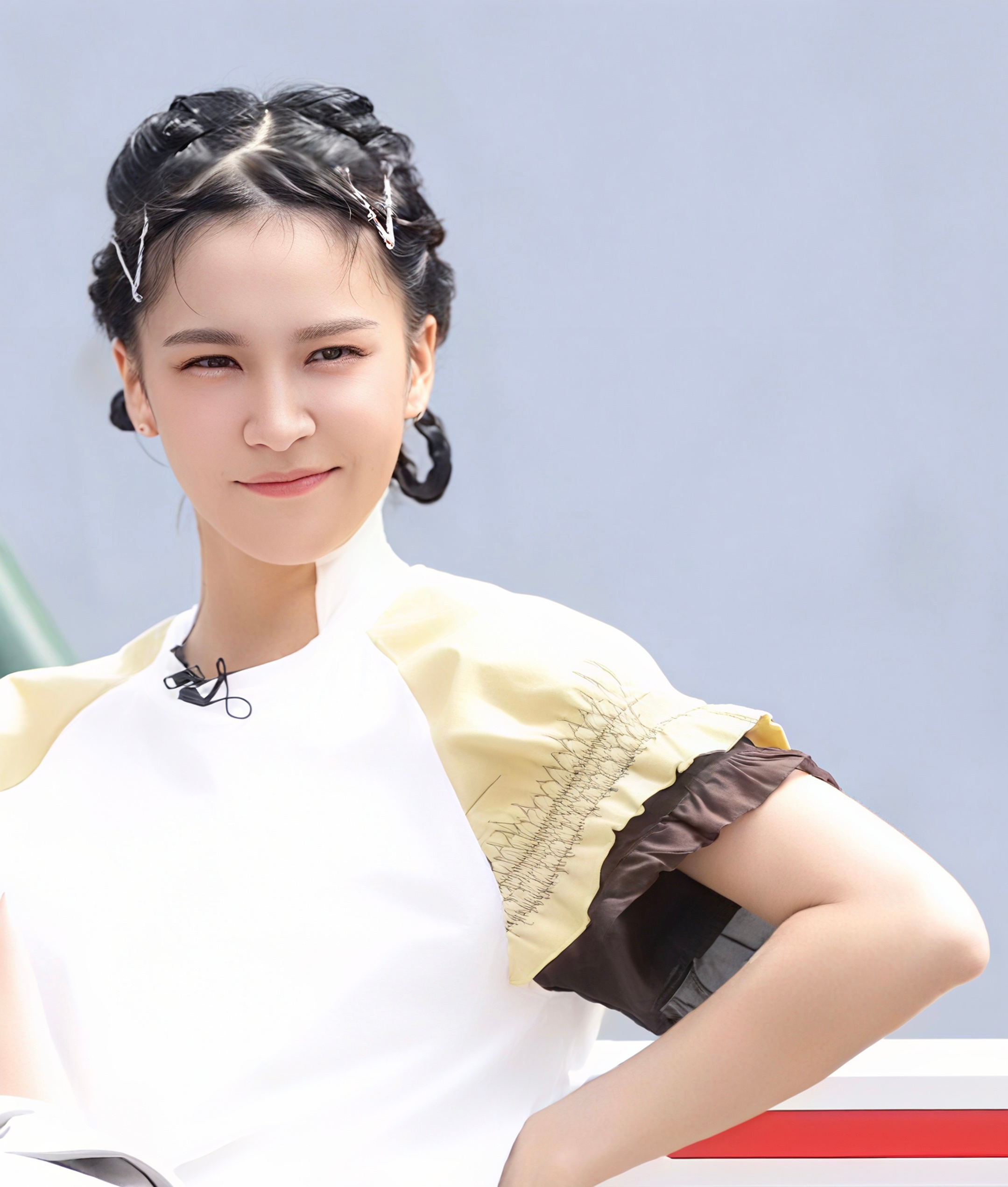 这个脏辫真不好看 感觉太粗了 后面看好乱啊 这个编发怎么那么奇怪我家曾沛慈还能换