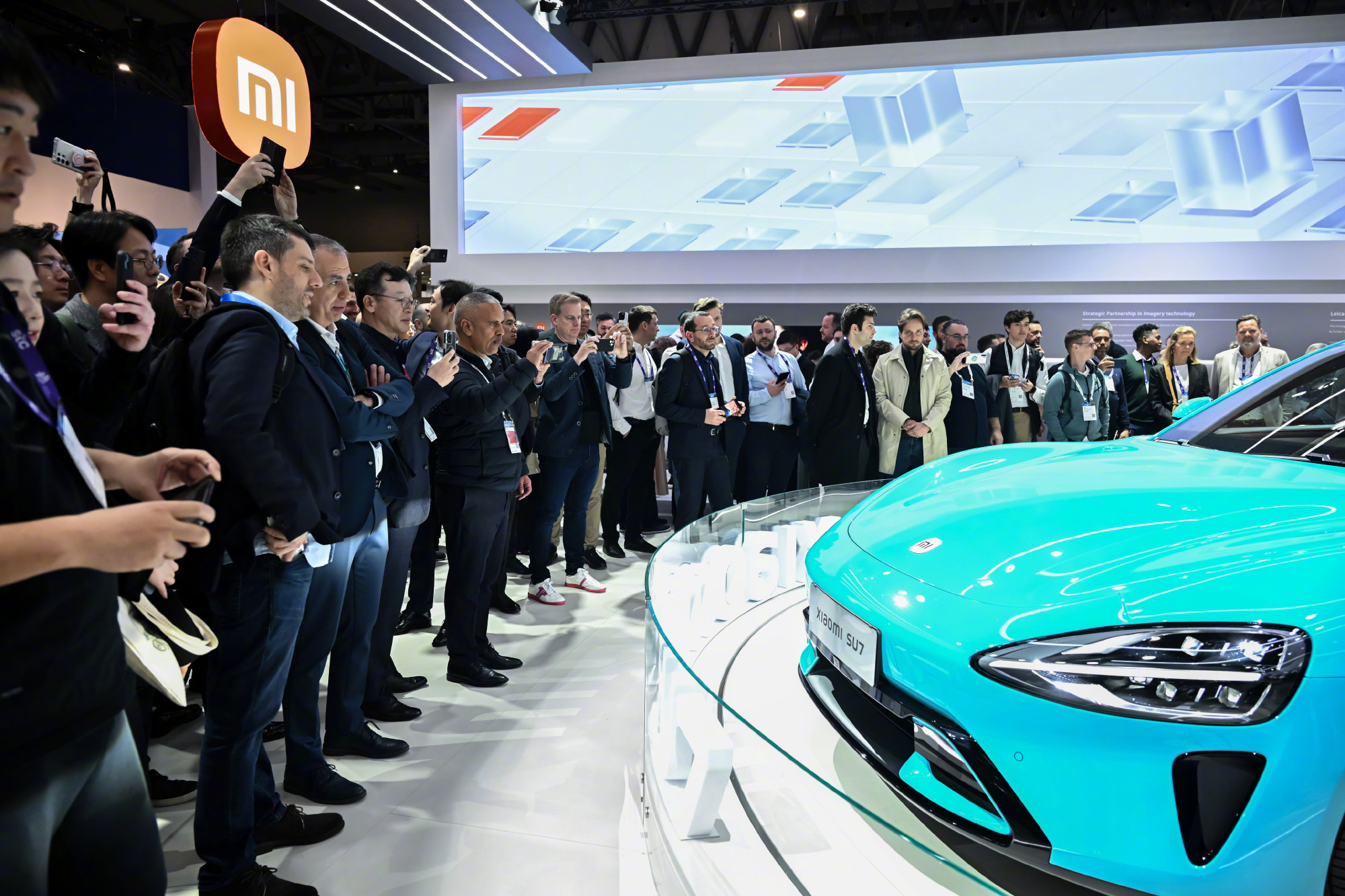 #巴展成中国硬核科技主场# 今年MWC2024是真热闹，尤其是咱们自己的硬核产品