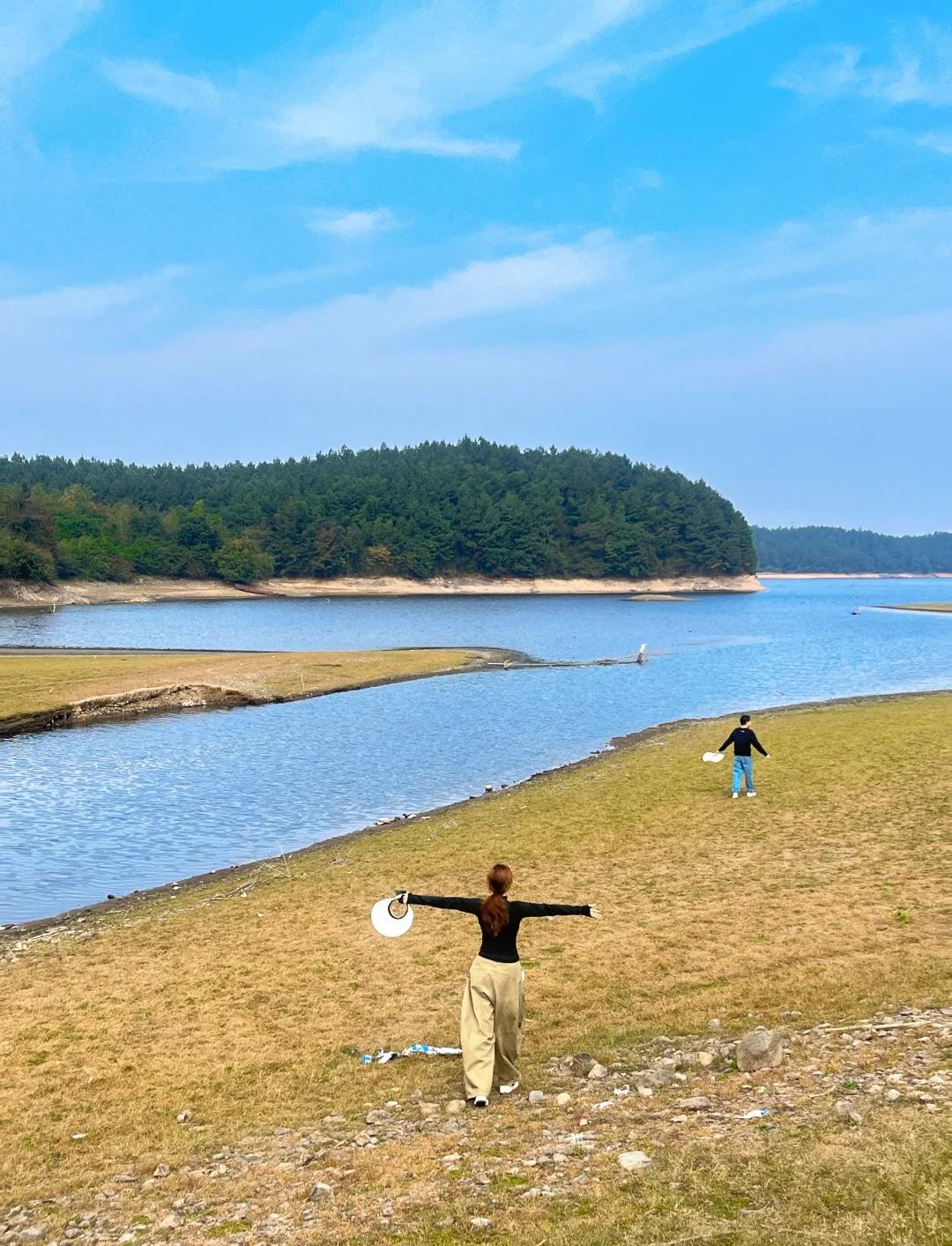 家门口的“小阿勒泰”野炊宝地被我挖到了🍳
谁懂啊！在宣城找到的旷野秘境，湖岸草