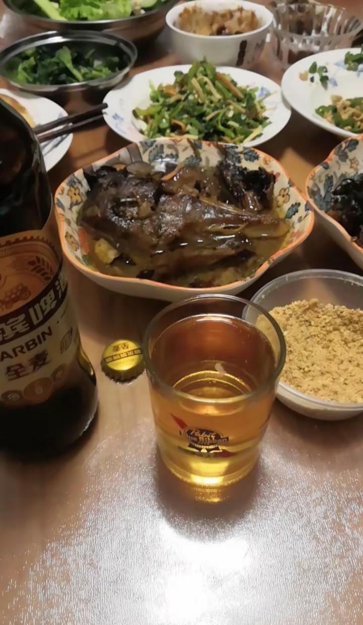 人活在世上就像神农尝百草～可是神农尝百草不是为了尝毒而是为了找到药……🍻🍻?