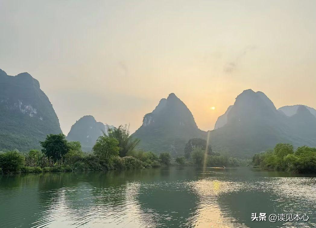 一位顶级大师说：
“少参加葬礼，少去看病人。老家如果有白事，让你回去，你可以翻倍