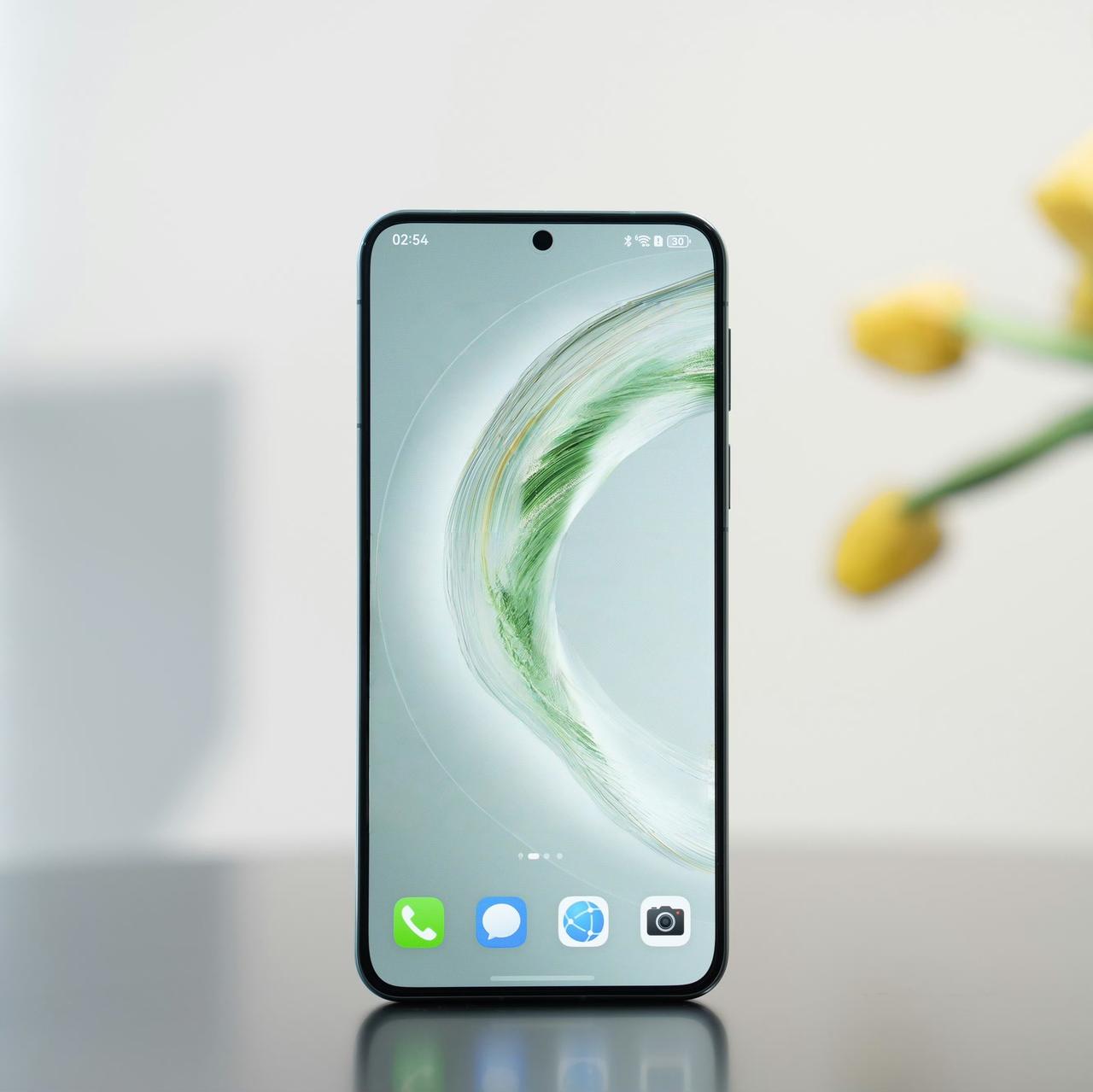 如果手机的资金充足,我觉得还是iPhone17 Pro及以上版本最值得购买,因为