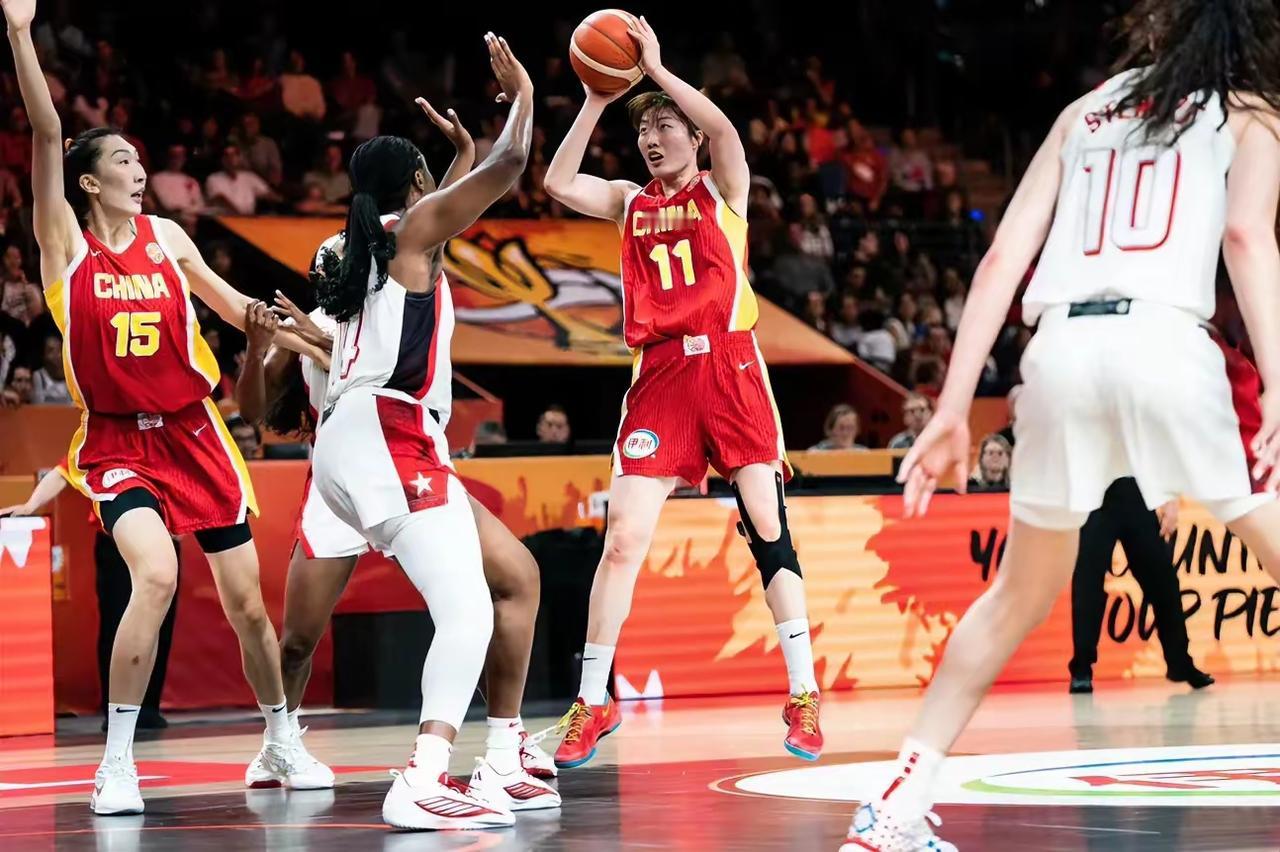北京时间9月4日讯，2026女篮世界杯小组赛，上届冠亚军首轮相遇。

中国女篮大
