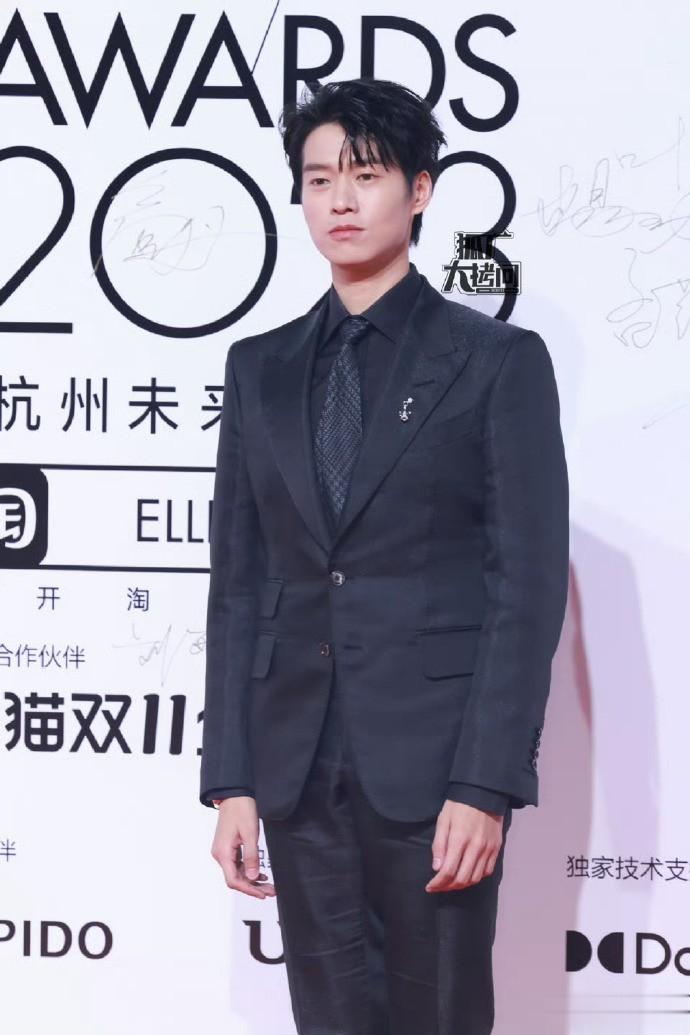 还有男明星，魏大勋和刘昊然[你好] ​​​