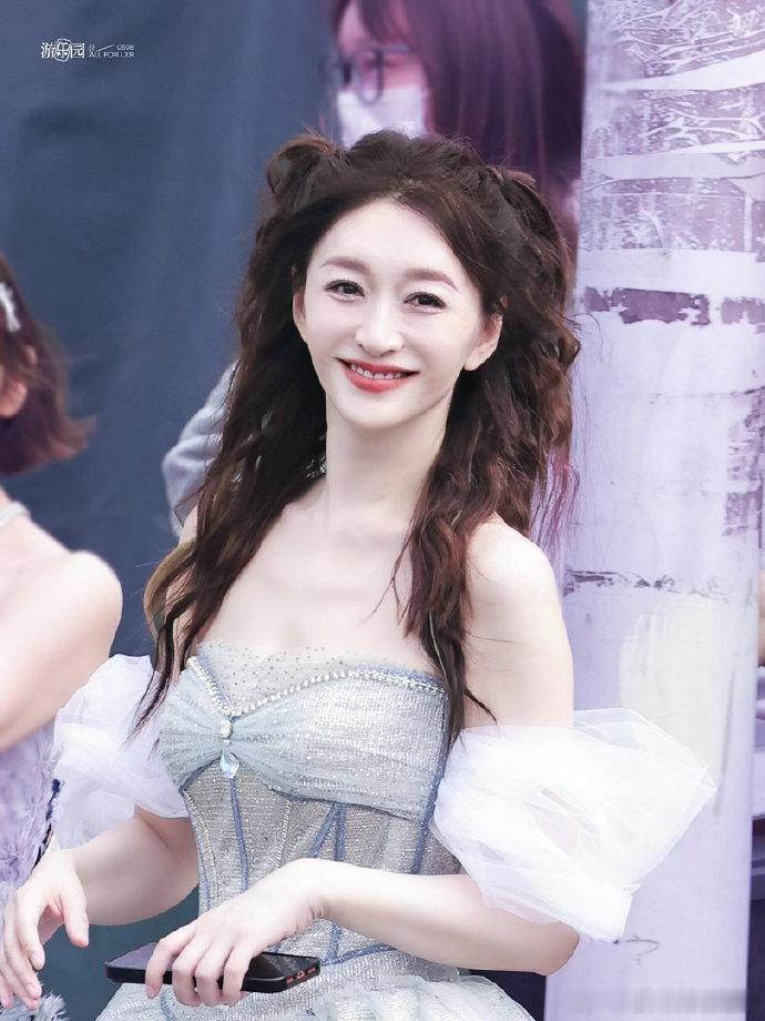 李小冉唱了一下午乘风2026正面回应传闻，用歌声和汗水证明自己，李小冉太圈粉了 