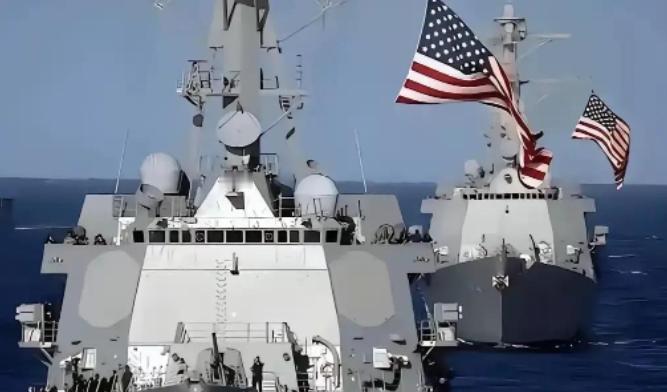 一艘俄罗斯油轮刚驶出黑海，北约三艘驱逐舰就突然逼近，结果，俄护卫舰直接开启雷达锁