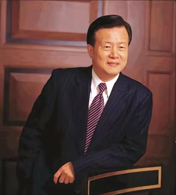 奉劝大家，千万要记住：“经济衰退时买房是蠢，攒钱是坑，唯一正确的策略是死磕一个流