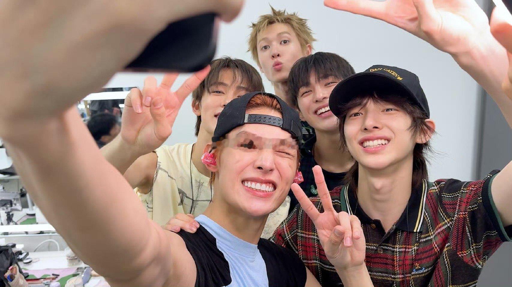 cortis在上海展示新才艺 Cortis上海线下活动全程高能，新歌首秀加人体节