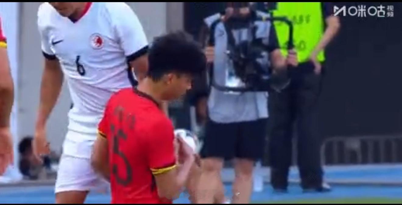 国足中国香港冲突我是来看评论区评论的～ ​​​