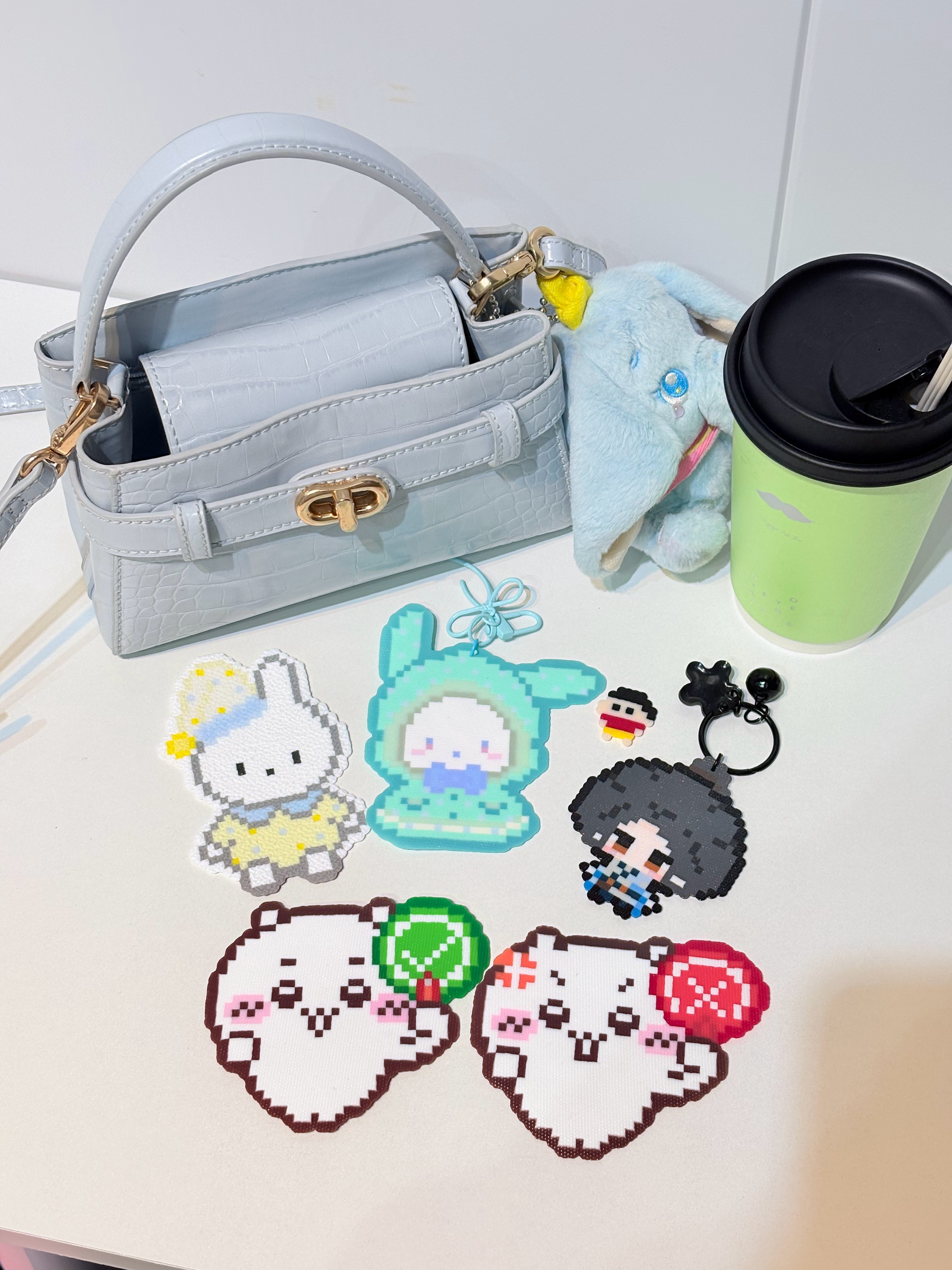 闺蜜们展示 