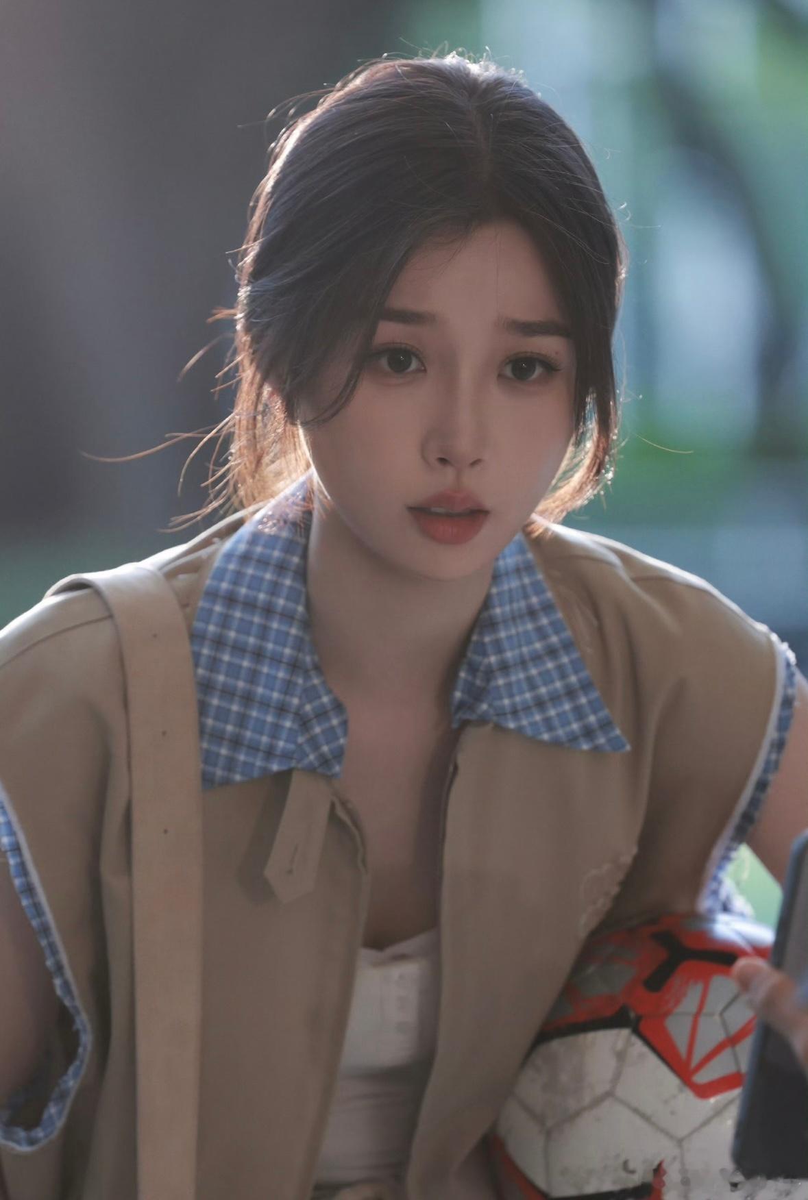 虞书欣驰援广西灾区又要驰援救灾又要剧宣又要拍戏，高精力女人，我辈楷模