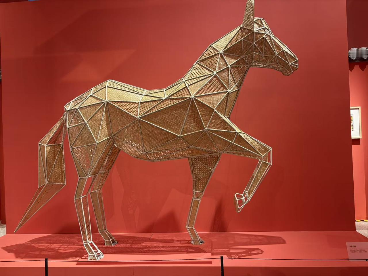 晒图笔记大赛快过年了，工艺美术馆展出一些过年的景向