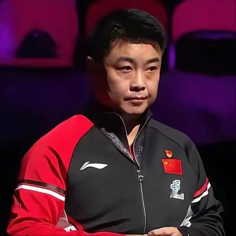 国乒男队教练不好当，王皓真是太忐忑不安了

今天这场男团四分之一决赛，王皓在场边