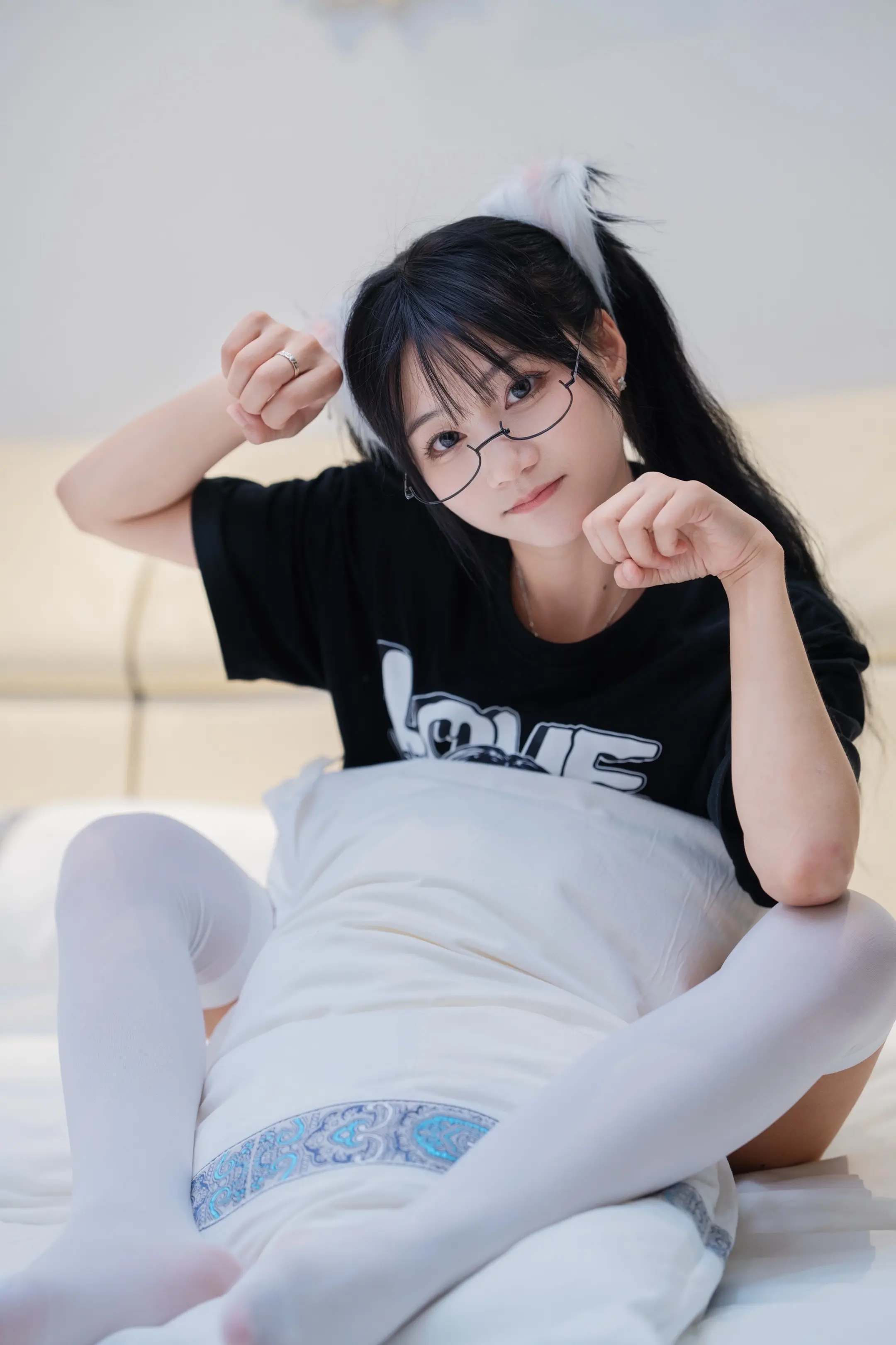 来发一组少萝，少女的少，萝莉的萝。感谢出镜小姐姐  这次北海旅拍住进一...
