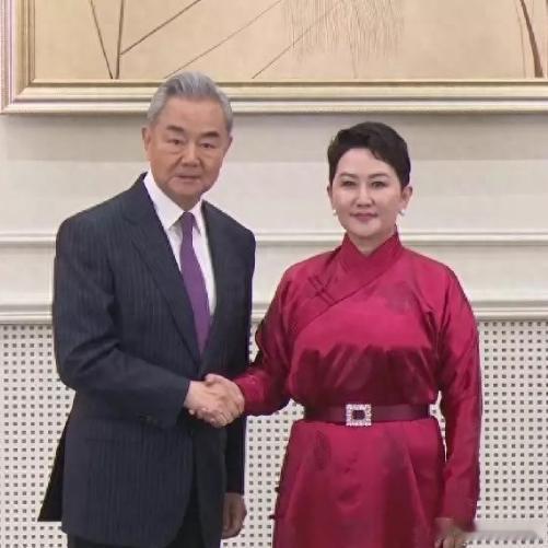 《中蒙终于谈妥，C919将直飞蒙古国，王毅签字定乾坤，5月联训、6月签约、7月送
